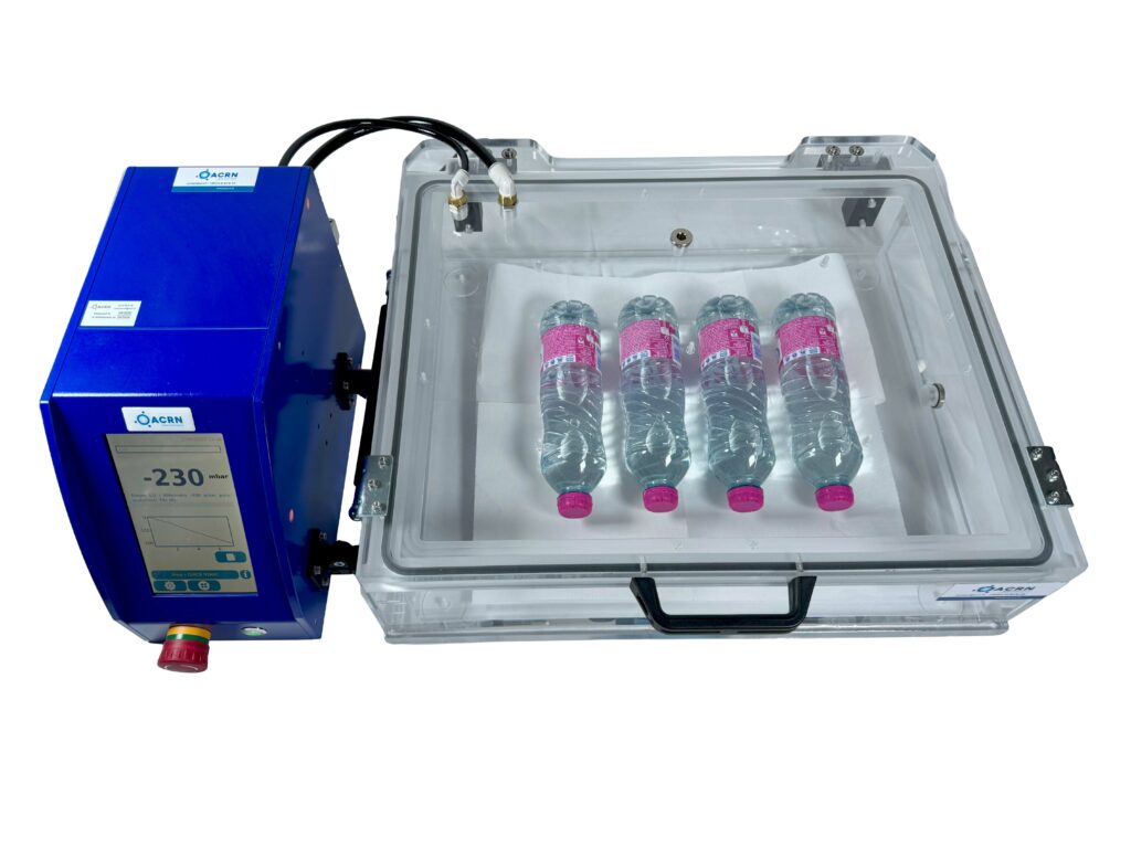 testeur étanchéité avec échantillon de bouteilles